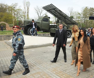 Хлое и Ким Кардашьян