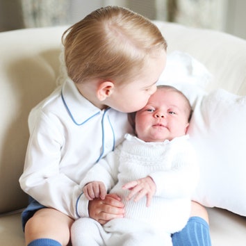 Первые совместные фото принца Джорджа и принцессы Шарлотты