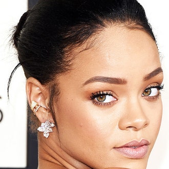 Укрощение строптивых: как совладать с baby hair