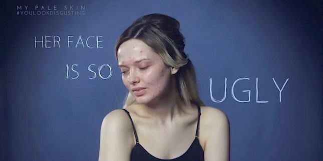 «Оставьте в покое мое лицо» бьютиблогер сняла видео о том что скрывается за каждым комментарием