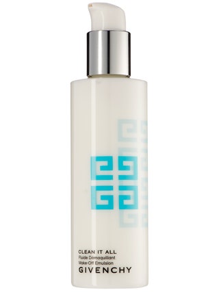Givenchy очищающая эмульсия Clean It All  цена по запросу. Чтобы снять яркий макияж глаз мне  понадобилось пять  дисков...