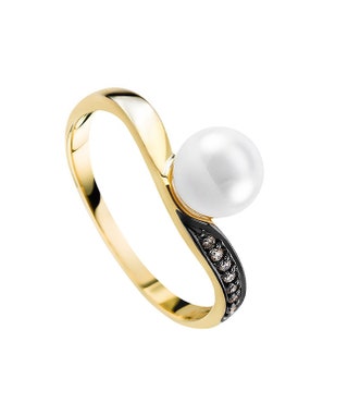 Кольцо из золота с жемчугом и бриллиантами 9995 руб. Valtera.