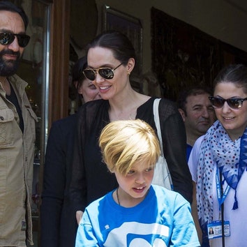 Своим примером: Анджелина Джоли с детьми в Намибии, Ливане и Турции