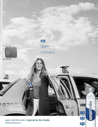 Дженнифер Энистон для Smartwater.