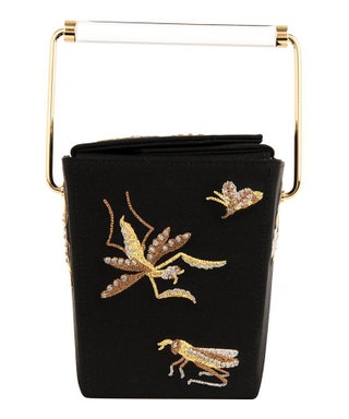 Charlotte Olympia  сумочка из шелка  с элементами из металла 48 375 руб.