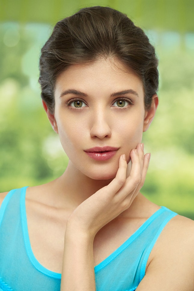 Nutra Effects Анна Чиповская представила линию средств по уходу за кожей лица Avon