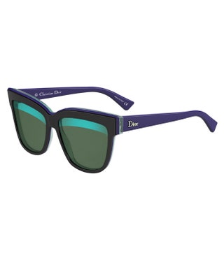 Очки в пластиковой оправе 27 000 руб. Dior.
