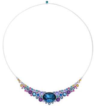 Колье из металла с палладиевым покрытием и кристал лами 9460 руб. Swarovski.