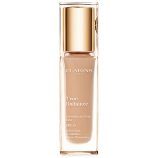 Тональный крем с эффектом сияния True Radiance 110 Honey 1850 руб. Clarins