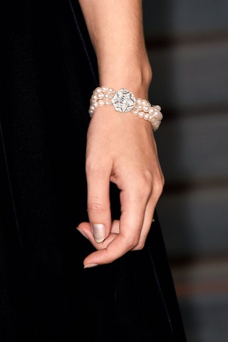 Кира Найтли в браслете Chanel Jewelry