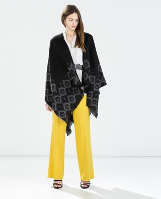 Zara акрил 2499 руб.