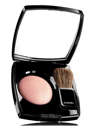 Компактные румяна Joues Contraste Chanel.