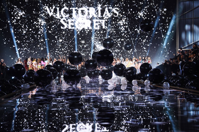 Чем запомнился показ Victoria's Secret Fashion Show2014