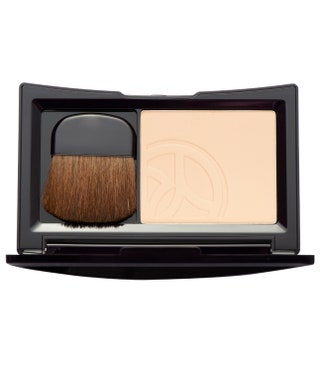 Пудра laquoСияние и молодостьraquo Beige Moyen 960 руб. Yves Rocher.