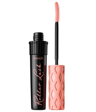 Тушь Roller Lash 1380 руб. Benefit.