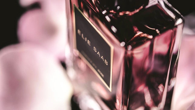 Редкий вид коллекция ароматов La Collection des Essence от Elie Saab