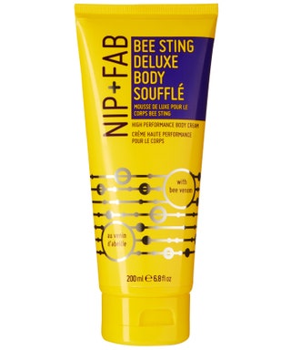Nip  Fab крем для тела Bee Sting Deluxe Body Souffl 662 руб. Британская марка часто использует в своей косметике...