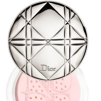 Легче воздуха: новые тональные покрытия Diorskin Air Nude от Dior