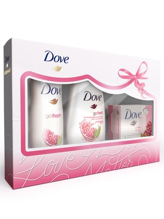 Подарочный набор от Dove.