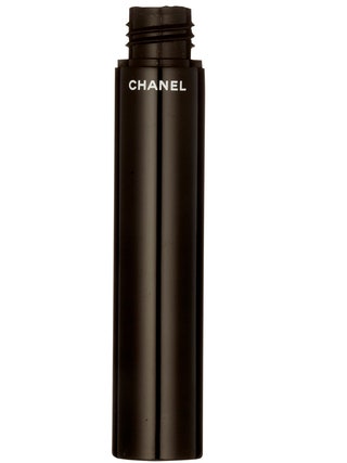 Водостойкая тушь Le Volume de Chanel Chanel 1720 рублей. Водостойкая формула гарантирует стойкость макияжа. Тушь легко...