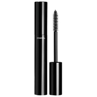 Тушь для объема ресниц Le Volume 1500 руб. Chanel