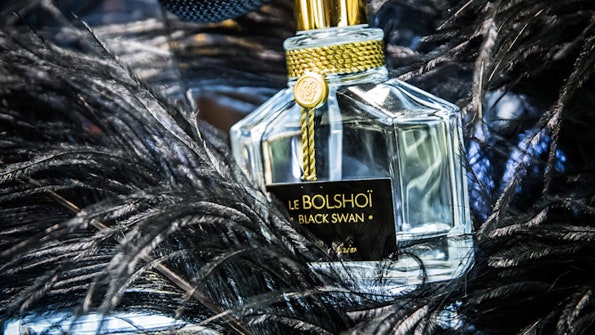 Черный лебедь презентация аромата Le Bolshoi Black Swan от Guerlain