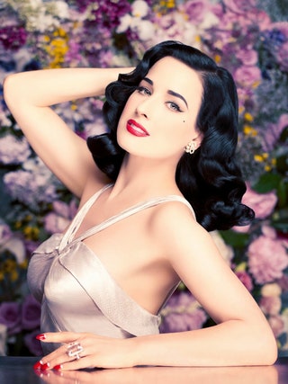 Дита фон Тиз в рекламной кампании Fleur Teese.