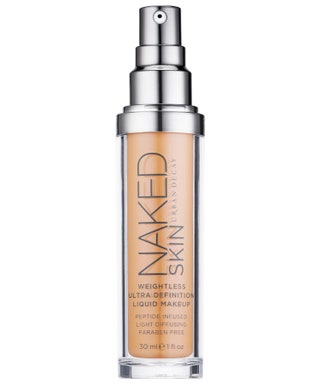 Urban Decay тональный крем Naked Skin 2.0 2100 руб. Ложится тонким слоем и благодаря пептидам делает кожу эластичной.