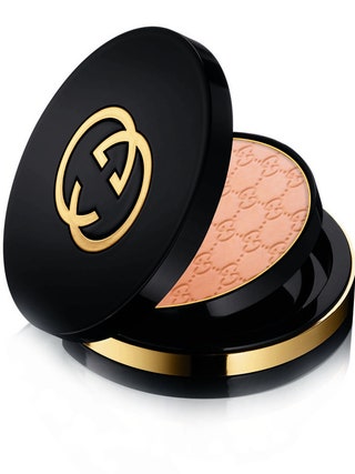 Компактная пудра Luxe Finishing Powder 2800 рублей.