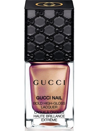 Глянцевый лак для ногтей Bold HighGloss Lacquer 1610 рублей.