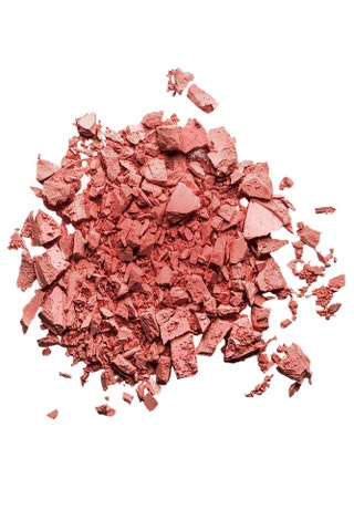 M.A.C  румяна Powder Blush Fleur Power  1150 руб. Эти румяна и тушь я подсмотрела у моей любимой Вики Газинской.  Я и в...