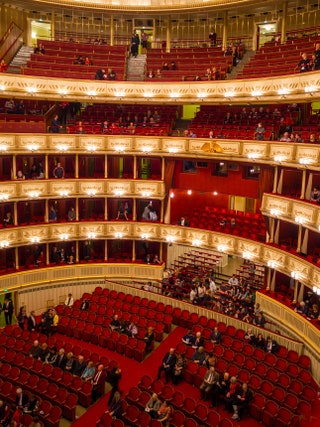 Золотой зал Венской государственной оперы входит в пятерку залов с лучшей акустикой.