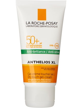 Быстросохнущий гелькрем для лица Anthelios XL La RochePosay 676 рублей. Очень высокая защита от UVA и UVBлучей....