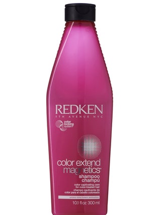Шампунь для окрашенных волос Magnetics Color Extend Redken 550 рублей. Бережно ухаживает за окрашенными волосами...