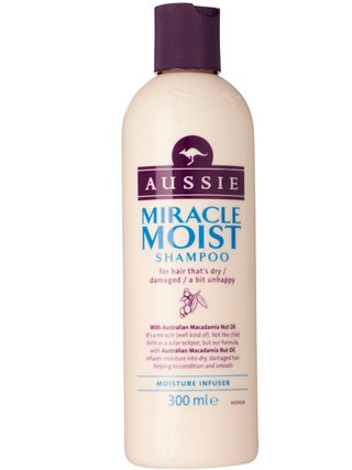 Шампунь Miracle Moist Aussie 463 рубля. Шампунь для волос Aussie Miracle Moist Shampoo призван восстанавливать и...