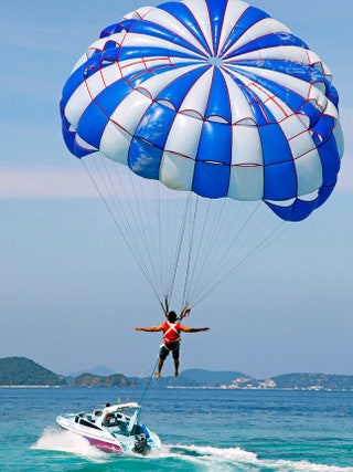 Парасейлинг — развлечение для тех кто хочет прыгнуть с парашютом но боится