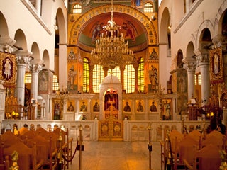 Базилика Святого Димитрия построенная в V веке сильно пострадала от пожара 1917 года но мозаичные полотна VIIndashVIII...
