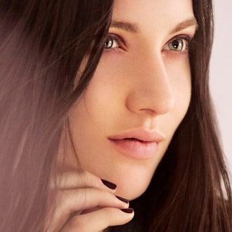 Красота по-английски: новая коллекция макияжа Bloomsbury Girls от Burberry