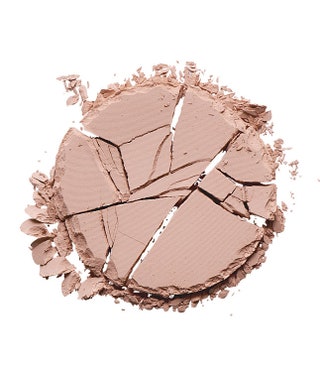 Водостойкая пудра Affinitone 40 398 руб. Maybelline New York