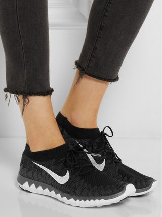 Кроссовки Nike 162.50.