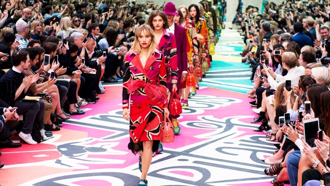 Герои улиц Burberry Prorsum весналето 2015 — лучшее на Неделе моды в Лондоне