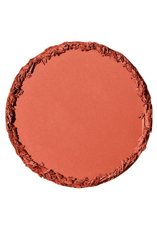 M.A.C румяна Powder Blush Sweet as Cocoa 1230 руб. «Я выбрала легкий тон от Giorgio Armani и нежные румяна от M.A.C....