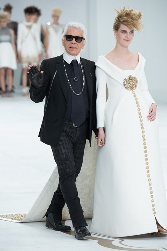 Наследие барокко и абстракционизм коллекция Карла Лагерфельда Chanel Haute Couture осеньзима 20142015