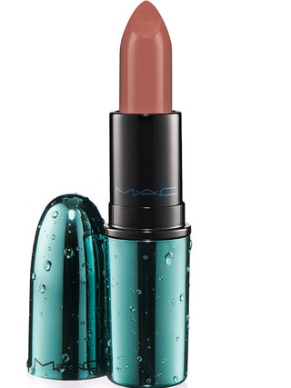 Помада Enchanted One M.A.C Alluring Aquatic 1050 рублей.