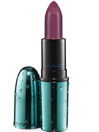 Помада Goddes of the sea M.A.C Alluring Aquatic 1050 рублей.