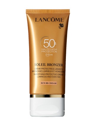 Увлажняющий солнцезащитный BBкрем Soleil Bronzer Smoothing Protective Sun BB Cream SPF 50 1700 руб. Lancocircme