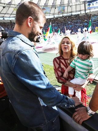 Шакира с Жераром Пике и сыном Миланом.