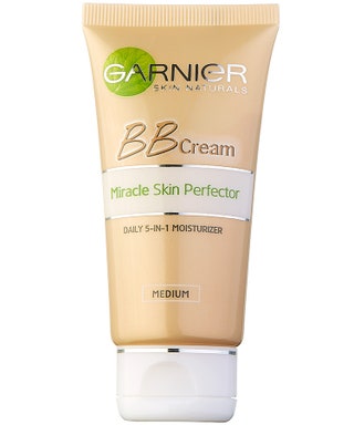 Garnier BBкрем Miracle Skin Perfector Medium 258 руб.