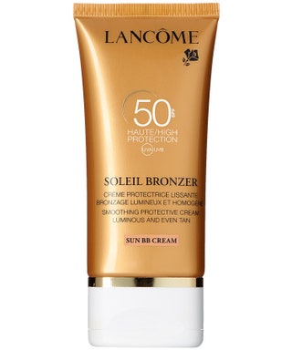 Lancôme ВВкрем Soleil Bronzer Smoothing Protective Cream SPF 50 1700 руб. Универсальный оттенок придает лицу эффект...