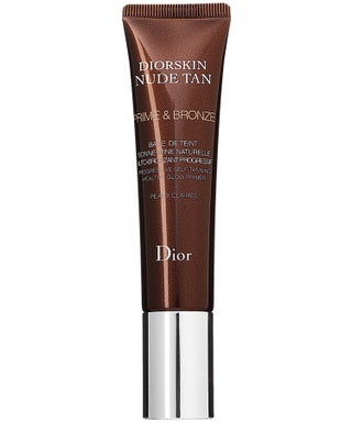 Dior праймер с эффектом сияния Diorskin Nude Tan Prime  Bronze 2045 руб. Не скрывает видимые недостатки зато делает цвет...